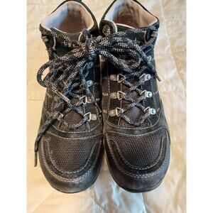 Women's DANSKO Blue-Navy size 7.5 Paxton Waterproof 5.5" Hiking Boot Vibram Sole